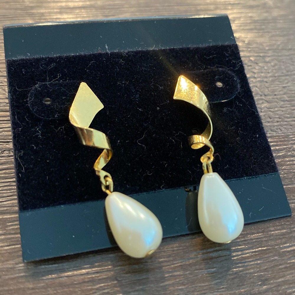 Vintage gold earrings